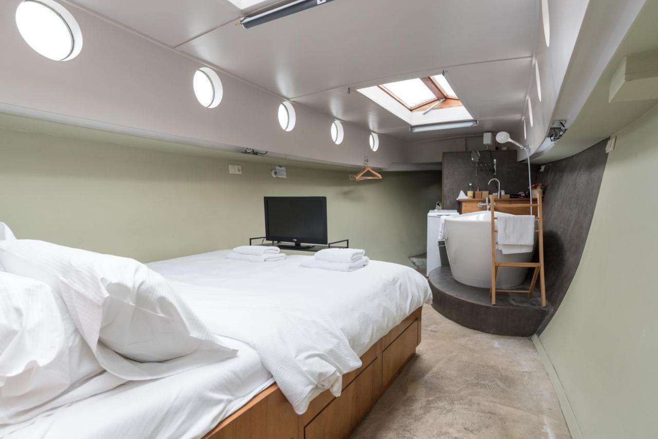 Hôtel Luxury Historic Boat Amsterdam Extérieur photo